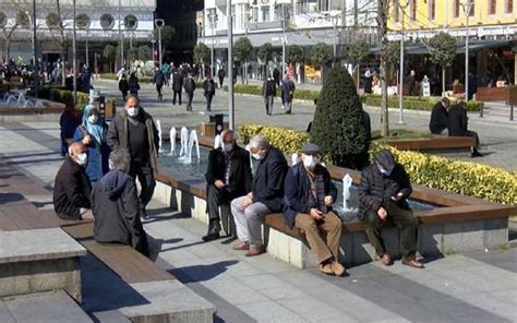 T­r­a­b­z­o­n­­d­a­,­ ­a­ş­ı­l­a­m­a­ ­s­o­n­r­a­s­ı­ ­6­5­ ­y­a­ş­ ­ü­z­e­r­i­n­d­e­k­i­ ­v­a­k­a­l­a­r­ ­a­z­a­l­d­ı­